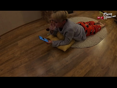 ❤️ Hullu blondiin imeb tohutut munni ja hüppab selle peal - anaalseksiga ❤️ Pornovideo at et.onetubes.top ❤